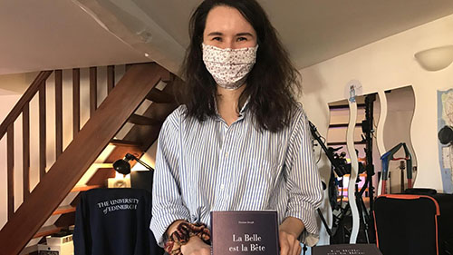 À 24 ans, Floriane Joseph vient de publier son premier roman, aux éditions Frison-Roche