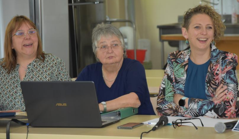 Marie-Bernadette Tondelier, entre l'adjointe Catherine Vanloot (à gauche) et la maire Marie Sandra (à droite), assurera la présidence du conseil des sages durant 3 ans.